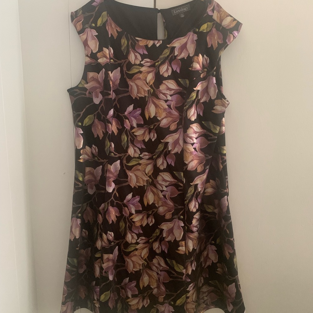 Knee length, cocktail dress, can be worn for any special occasion